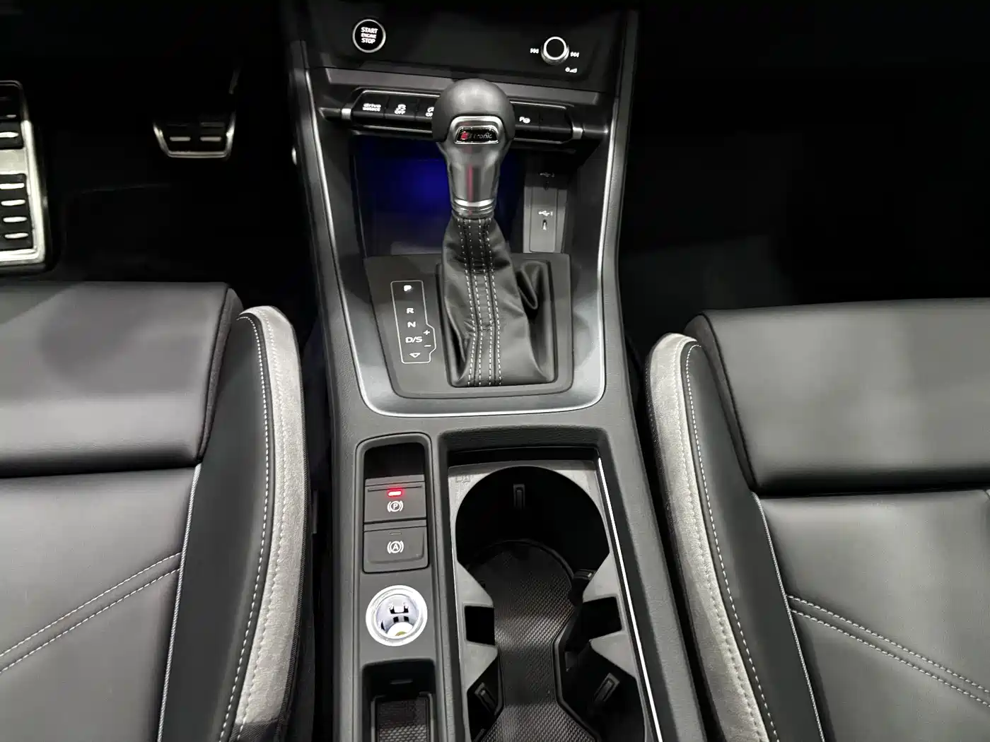 Audi Q3 2024 40 TFSI Fashion Sport фото 20