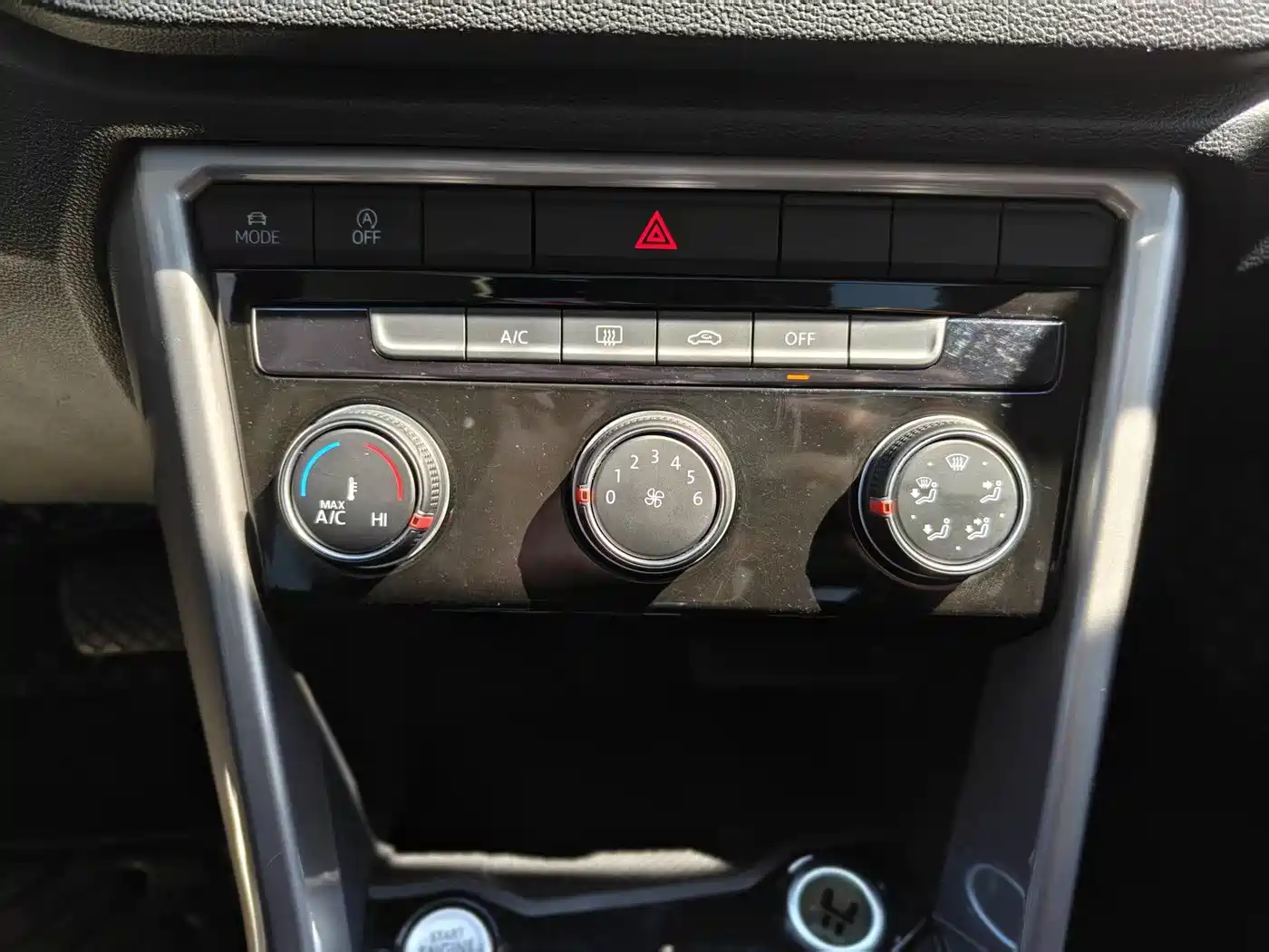 Volkswagen T-ROC 2022 280TSI DSG 2WD Elite PLUS фото 18