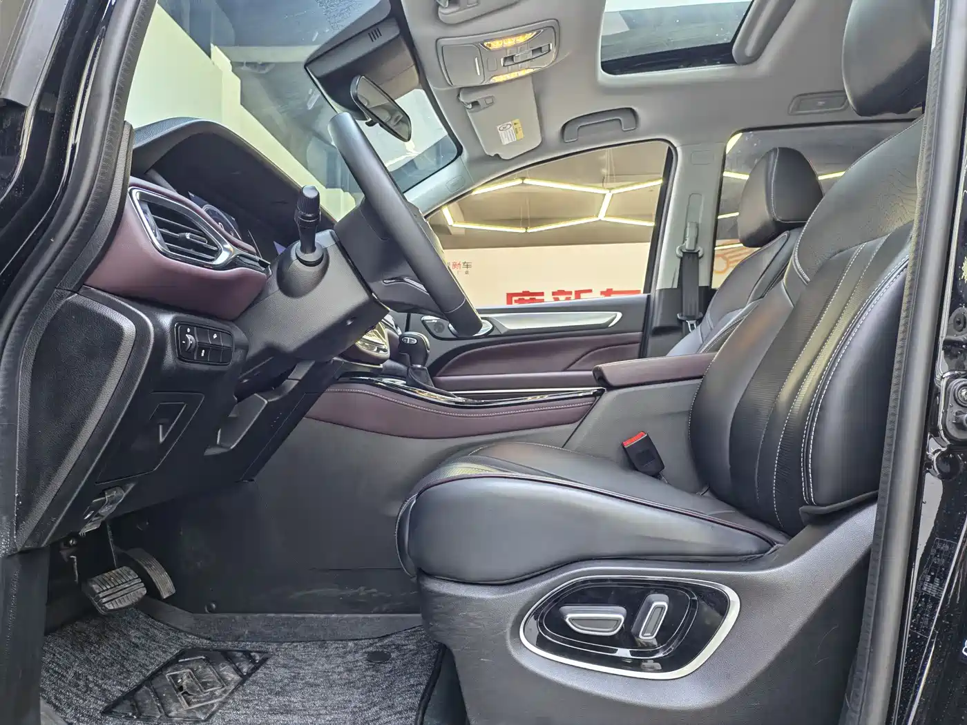 GAC Trumpchi Trumpchi M6 2023 PRO 270T DCT Luxury Edition фото 7