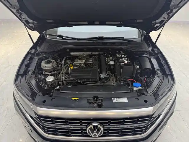 Photo 13 - Volkswagen Passat