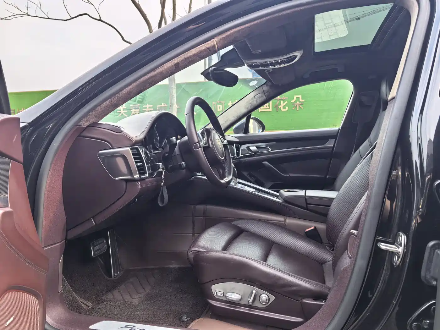 Porsche Panamera 2010 Panamera 4 3.6L фото 4