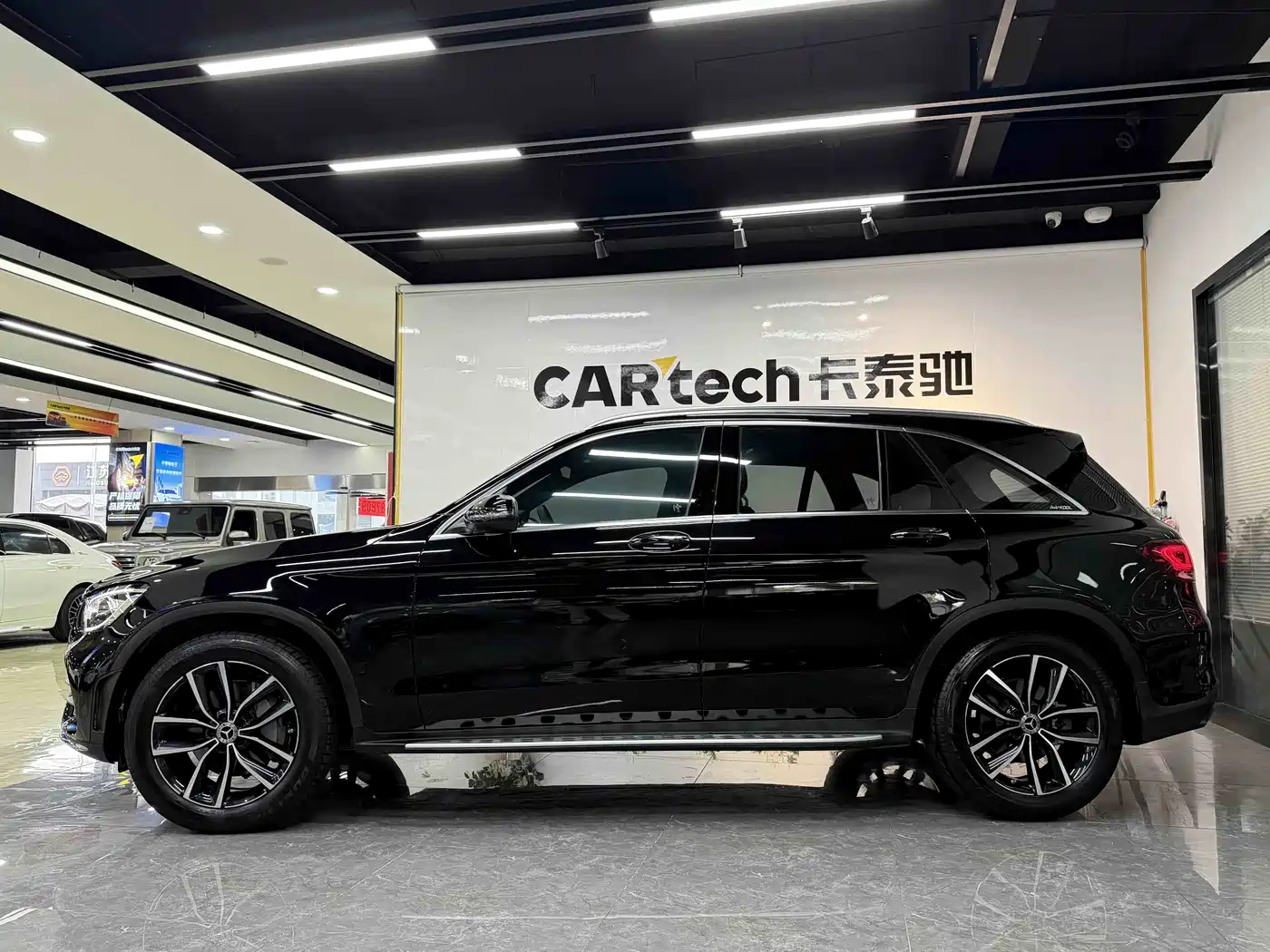 MERCEDES-BENZ GLC