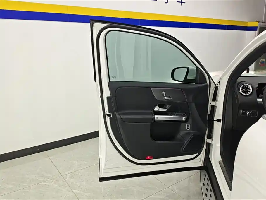 Mercedes-Benz GLB 2023 GLB 220 Dynamic фото 7
