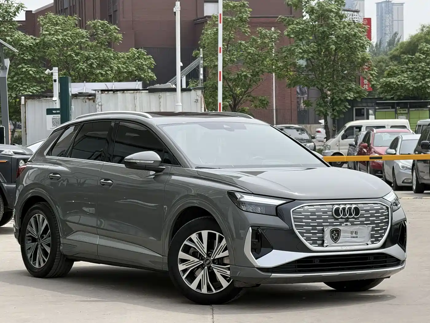 Audi Q4 e-tron 2023 40 e-tron Pioneer Edition