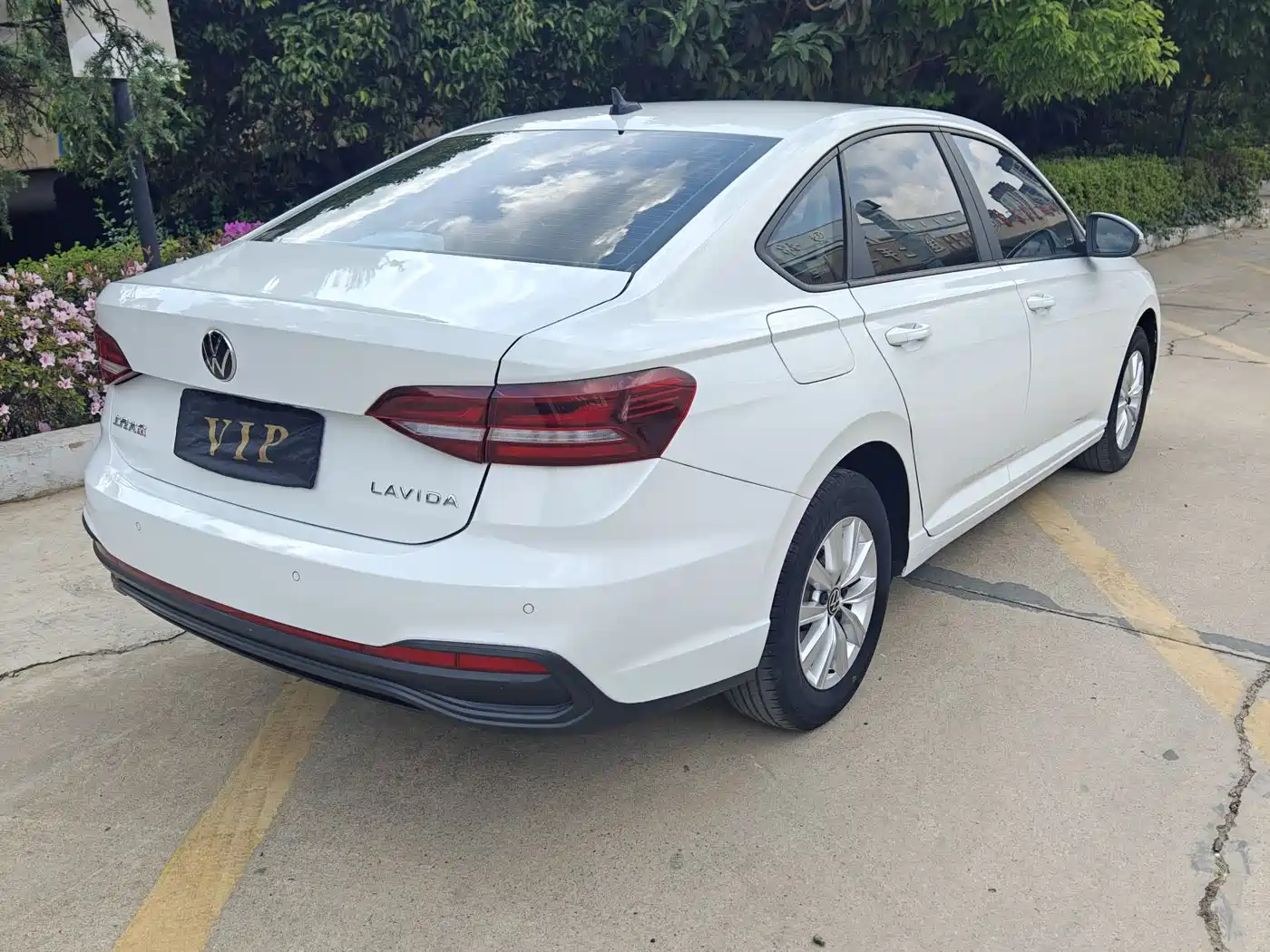 Volkswagen Lavida 2023 1.5L Auto Delight Edition фото 9
