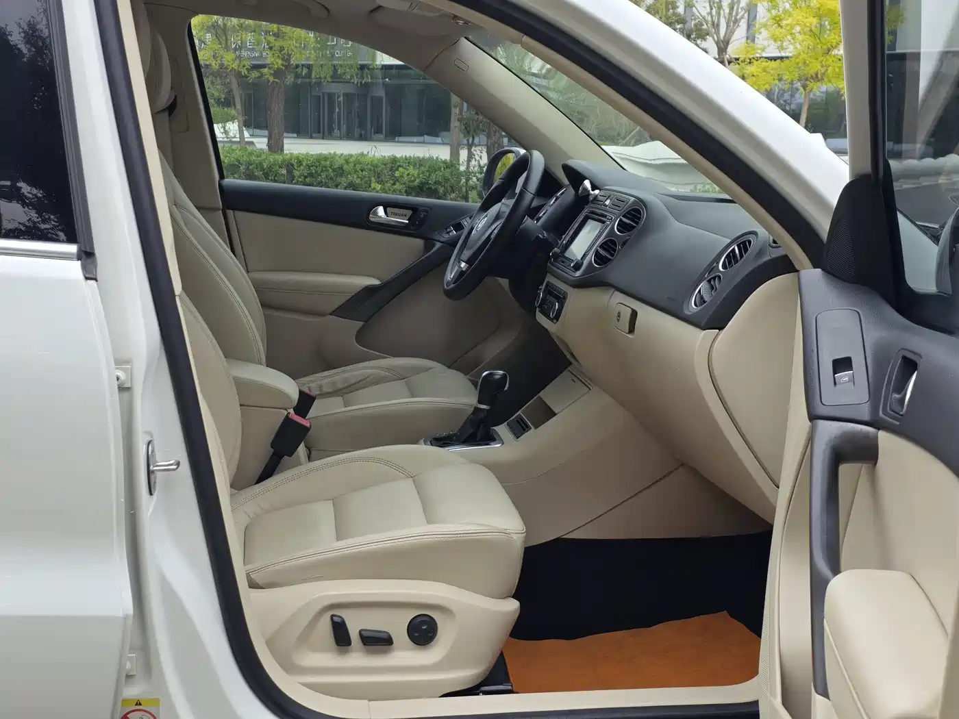 Volkswagen Tiguan 2012 1.8TSI Automatic 4WD Elite Edition фото 18