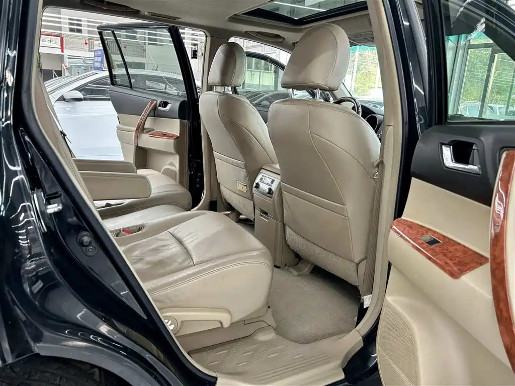 Toyota Highlander 2012 2.7L 2WD 7-Seater Luxury Edition фото 11
