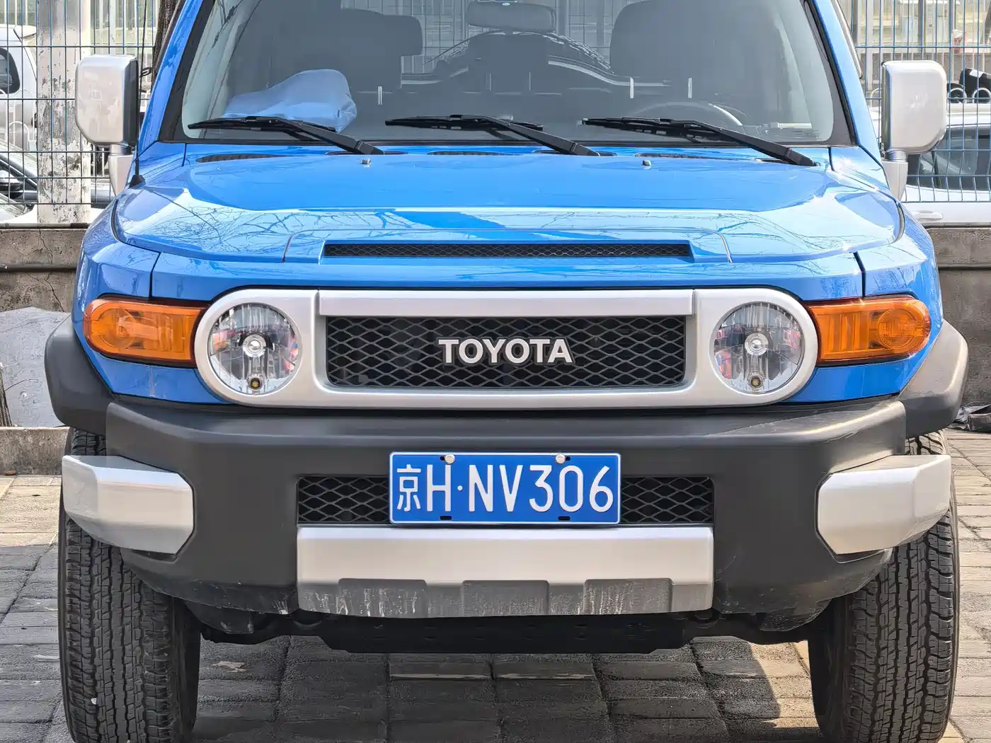Toyota FJ Cruiser 2007 4.0L фото 2