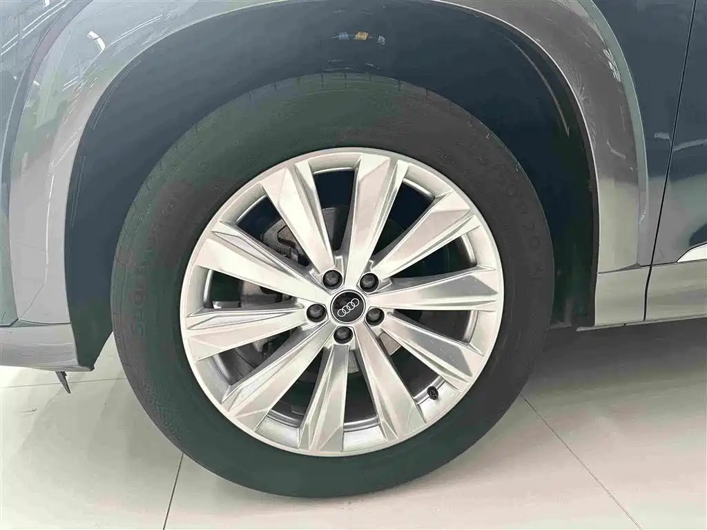 Audi Q6 2024 2024 45 TFSI quattro Qi Yun Yu Lin Package 6-seater