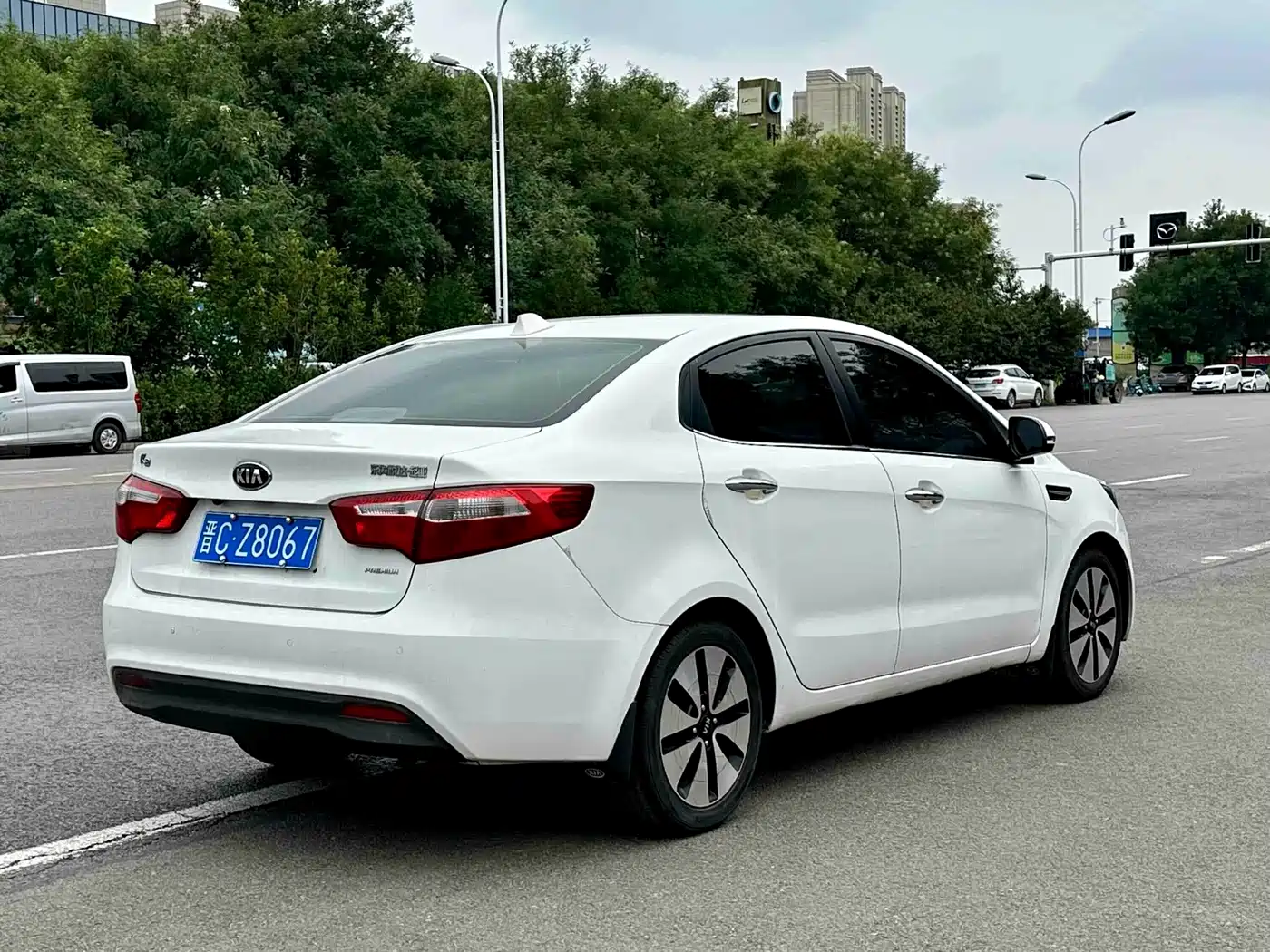 Photo 6 - Kia K2