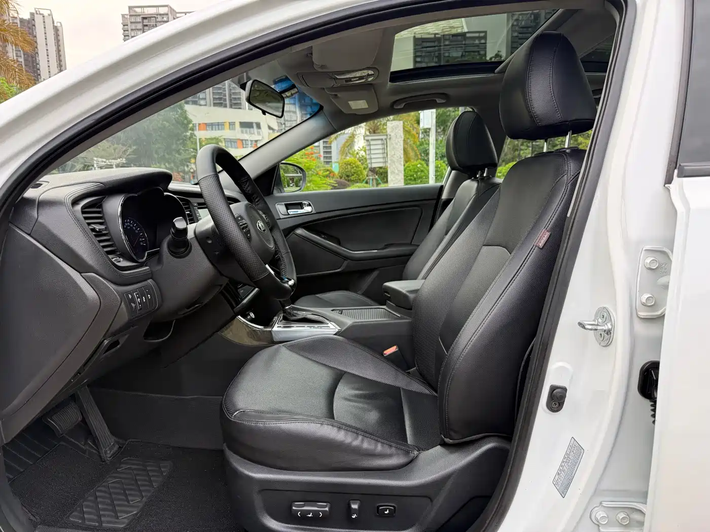 Kia K5 2014 2.0L Automatic LUXURY фото 10
