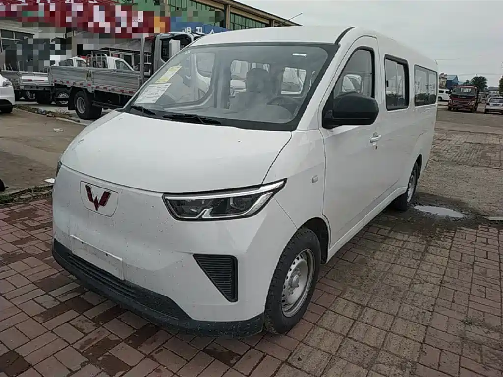Wuling Motors Wuling Yangguang 2024 300KM Comfort Bus Version 75kW