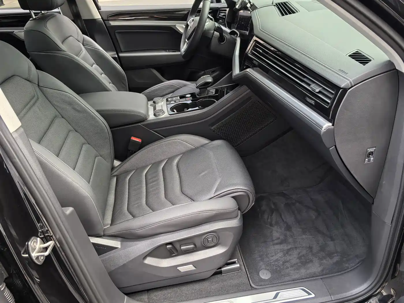 Volkswagen Touareg 2019 2019 3.0TSI Sharp Edge Edition China VI