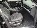 Фото 17 - Volkswagen Touareg