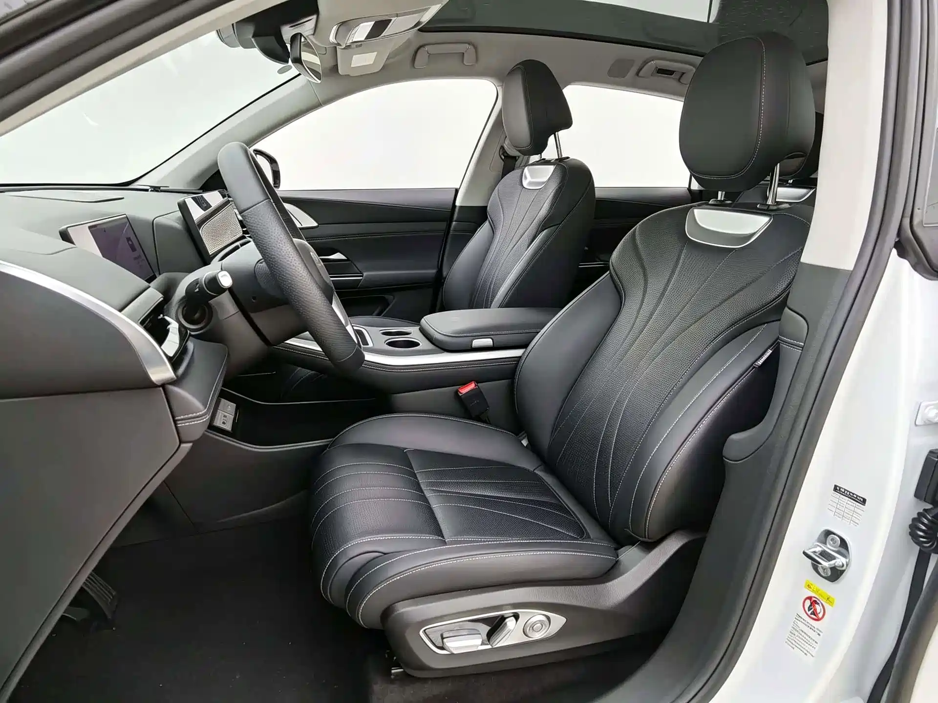 Фото 4 - XPeng G9
