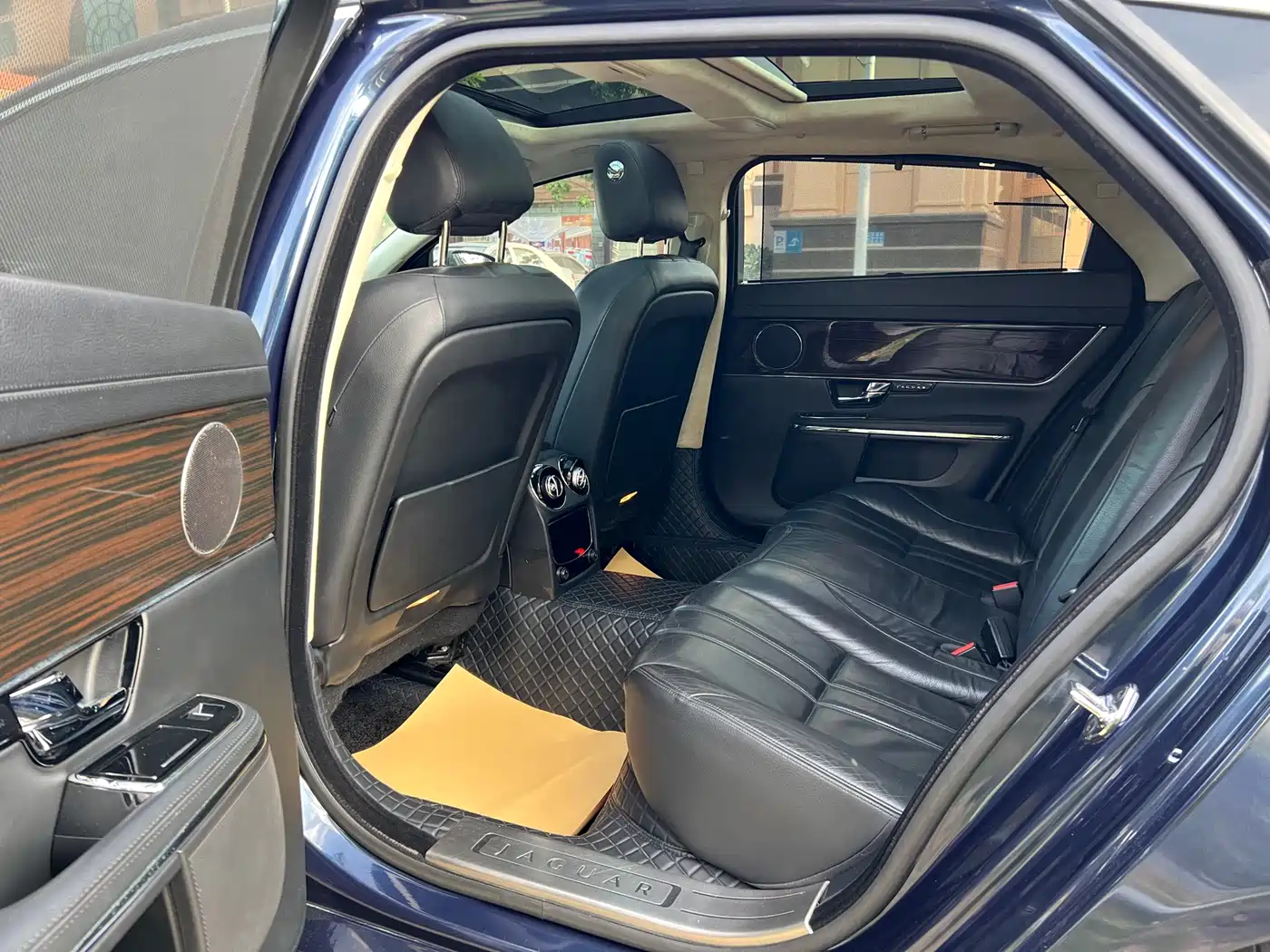Jaguar XJ 2014 2013 XJL 3.0 SC Cambridge Limited Edition