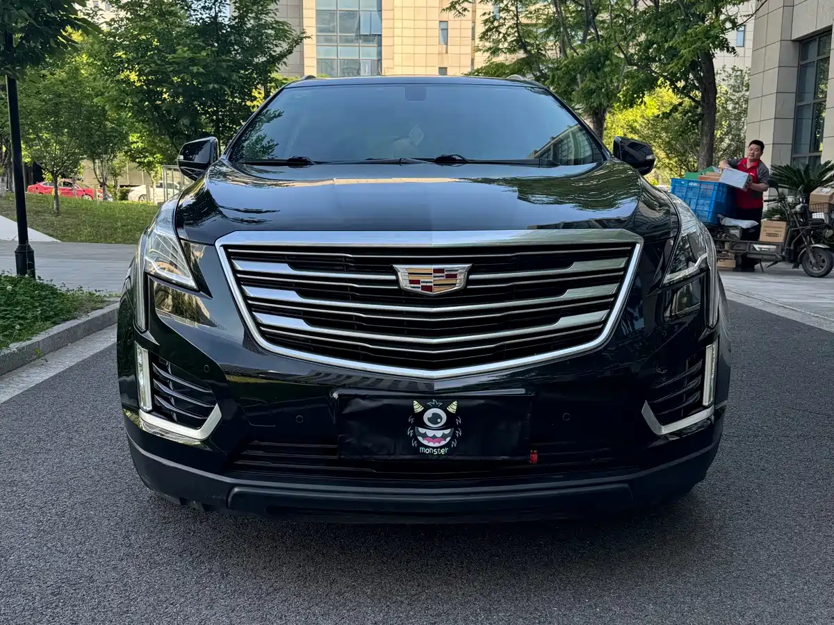 Photo 2 - Cadillac XT5
