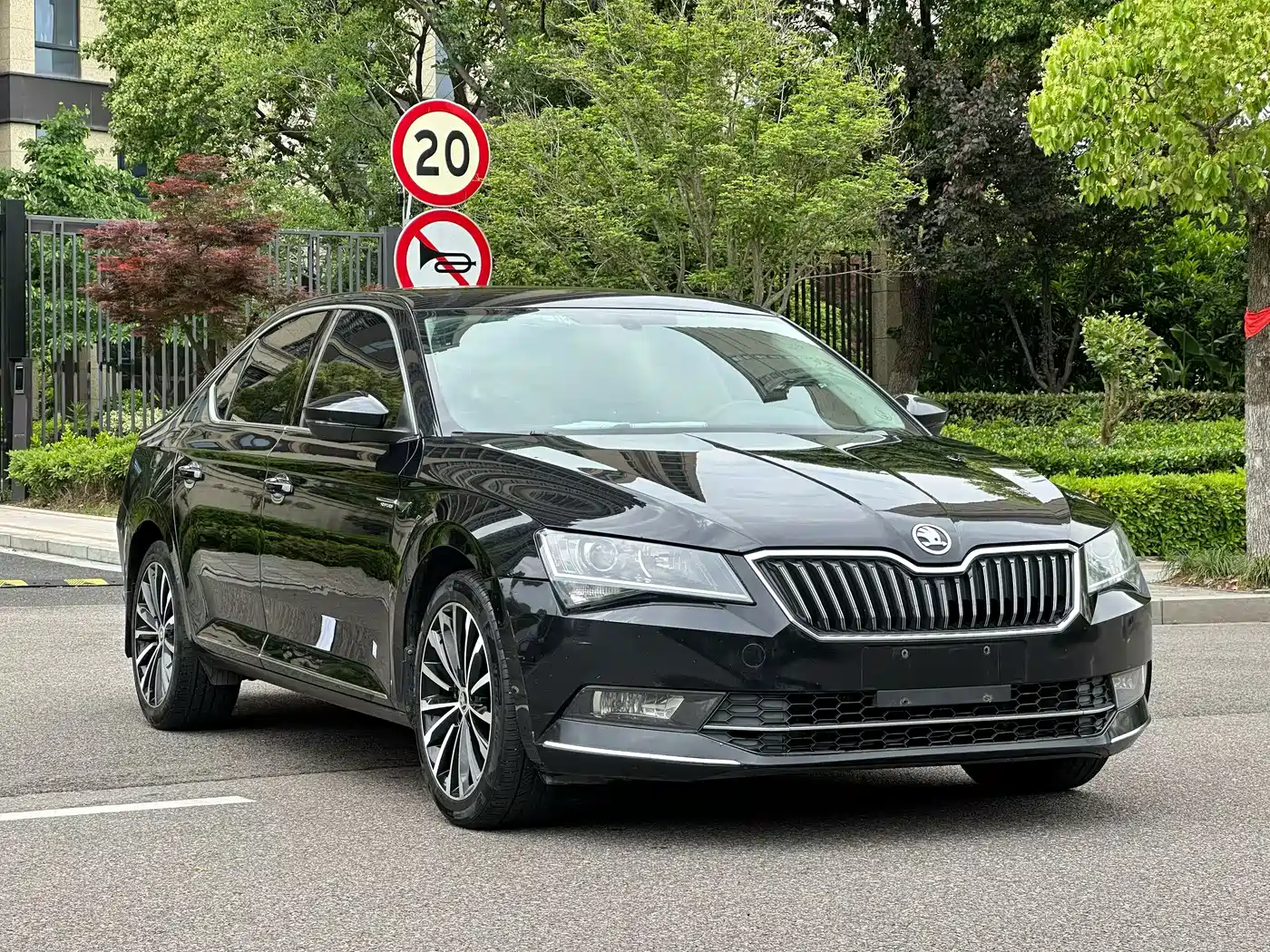 Škoda Superb 2018 TSI280 DSG Comfort (China V) фото 3