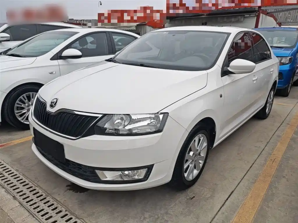 Škoda Rapid 2016 1.6L Automatic Pioneer Edition фото 2