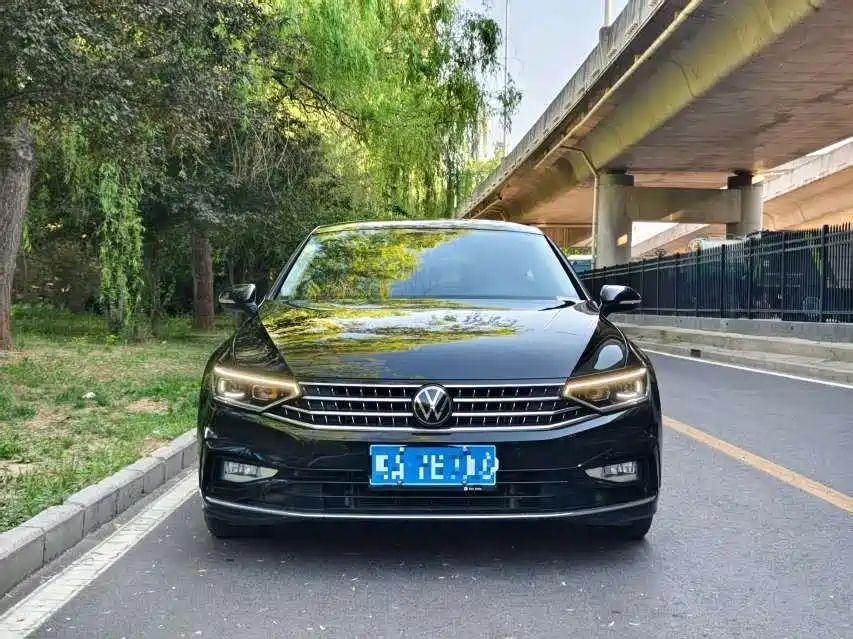 Volkswagen Magotan 2023 Model 2 Million Commemorative Edition 330TSI DSG Luxury фото 4