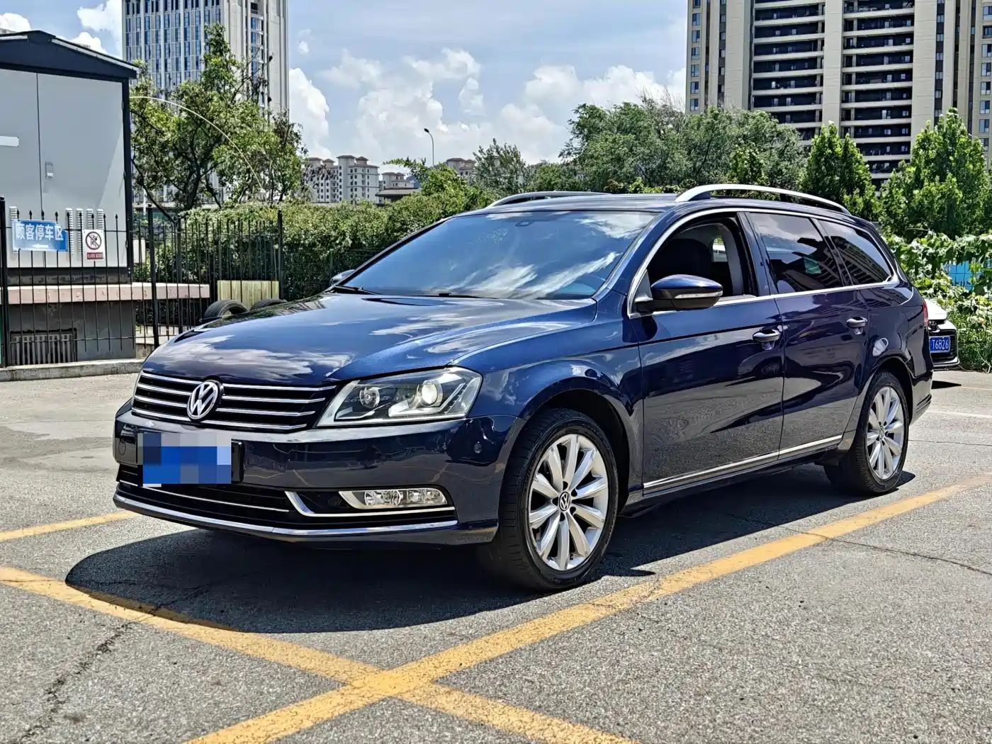 Volkswagen Magotan (Import)