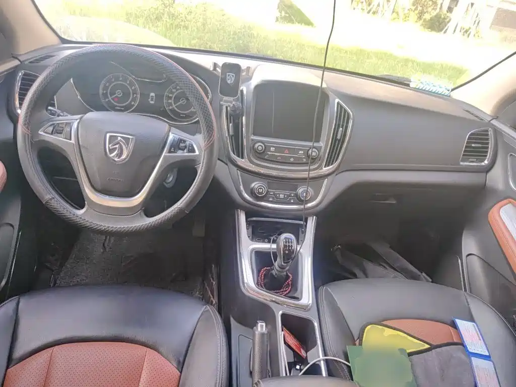 Baojun 560 2016 2016 1.8L Manual Elite