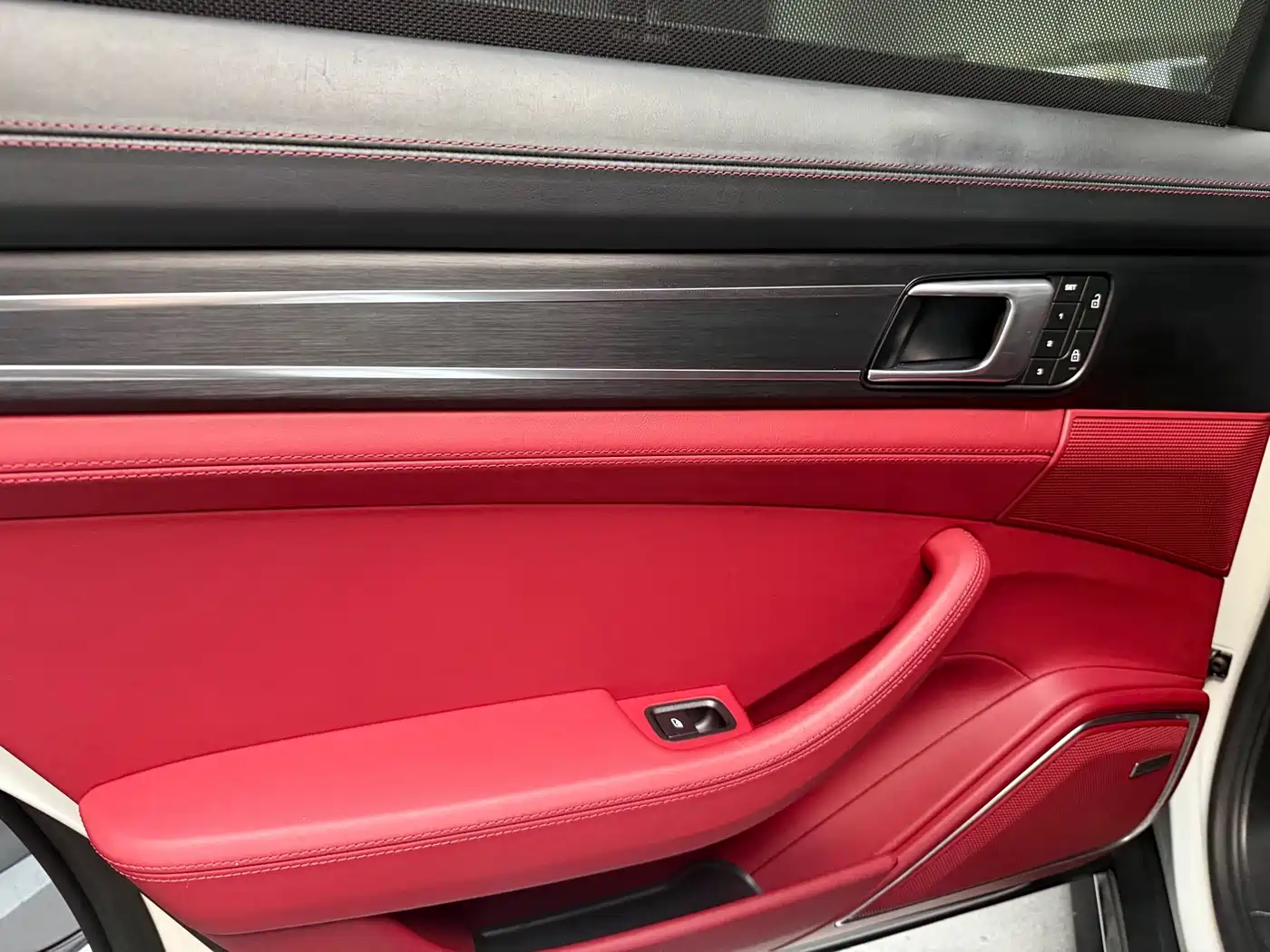 Фото 10 - Porsche Panamera