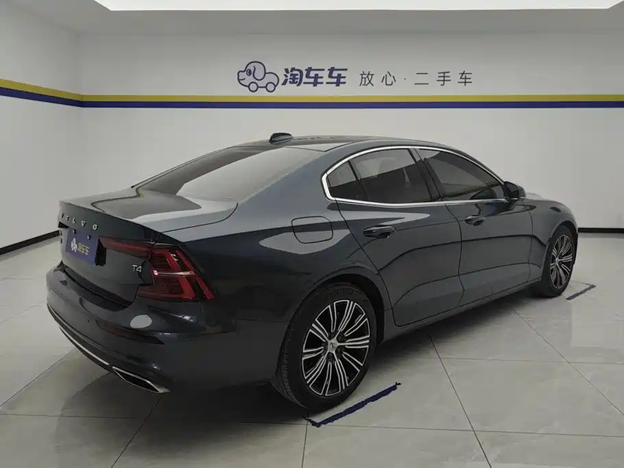 Фото 3 - Volvo S60