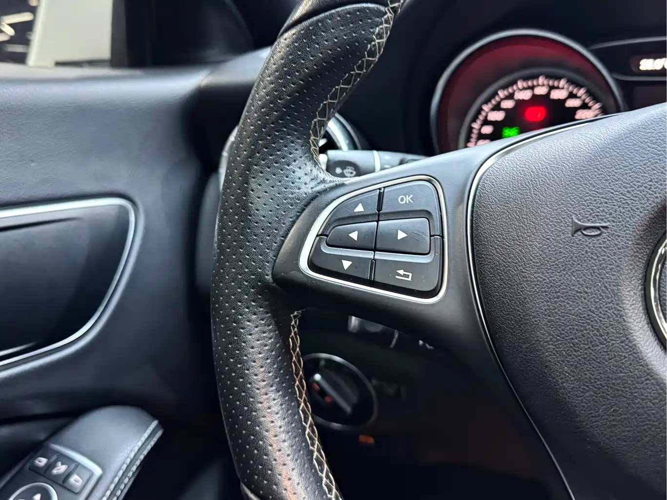 Mercedes-Benz CLA (Import) 2017 CLA 200 Dynamic фото 18