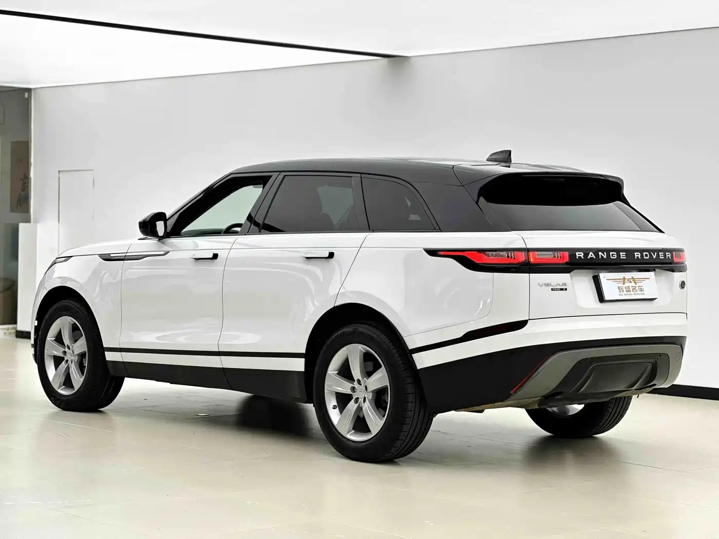 Land Rover Range Rover Velar 2018 P250 S фото 3