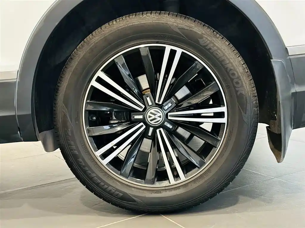 Volkswagen Tiguan L 2019 330TSI Automatic 2WD Panorama Comfort Edition China VI фото 15