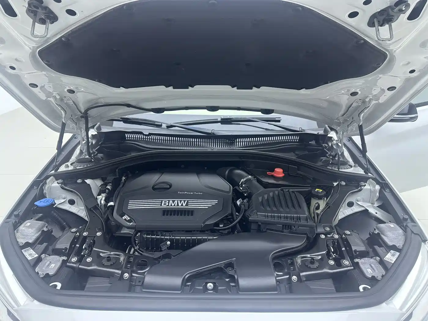 BMW 1 Series 2021 120i M Sport Shadow Edition фото 24