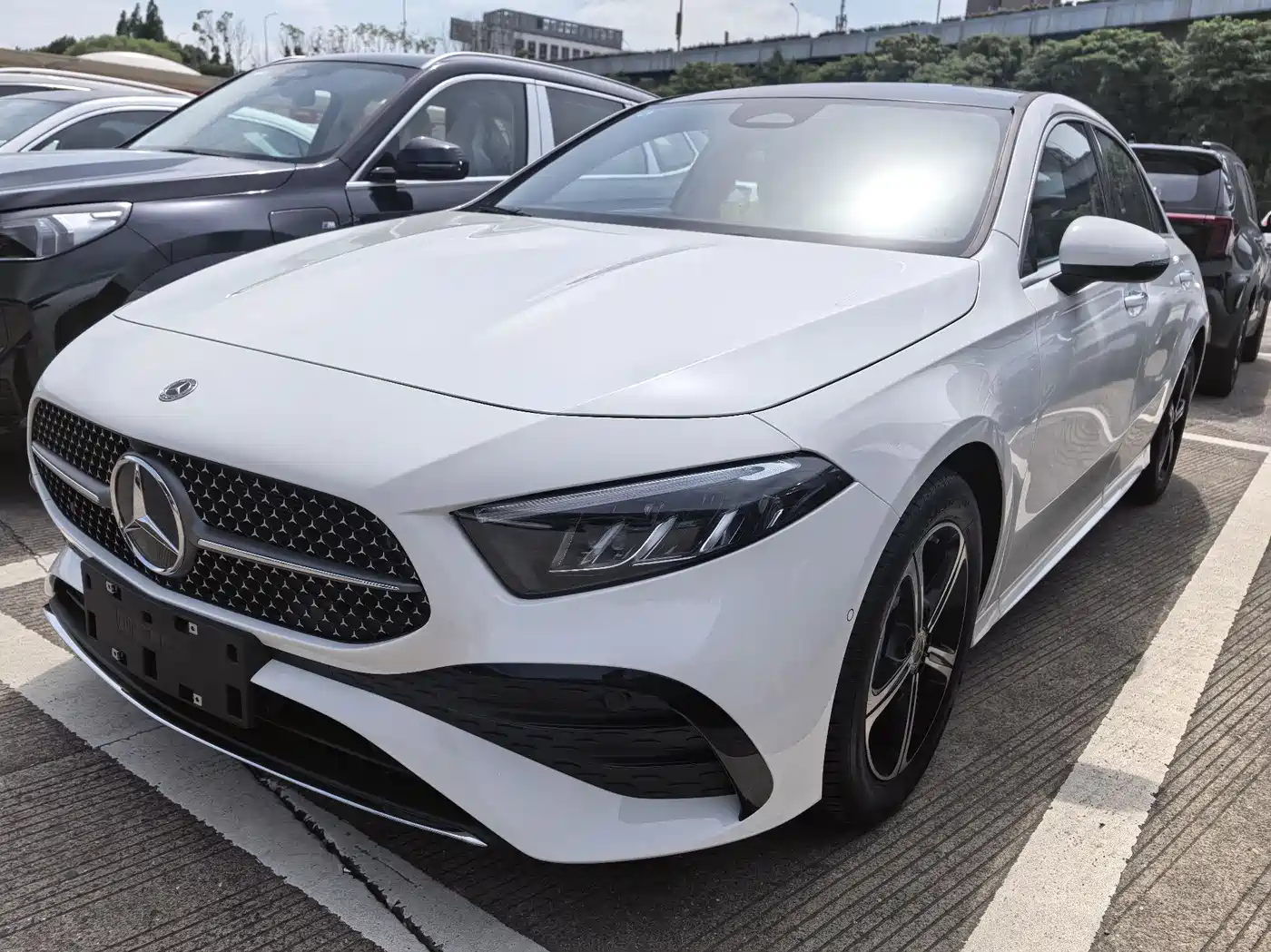 Mercedes-Benz A-Class 2025 A 200 L Fashion Edition