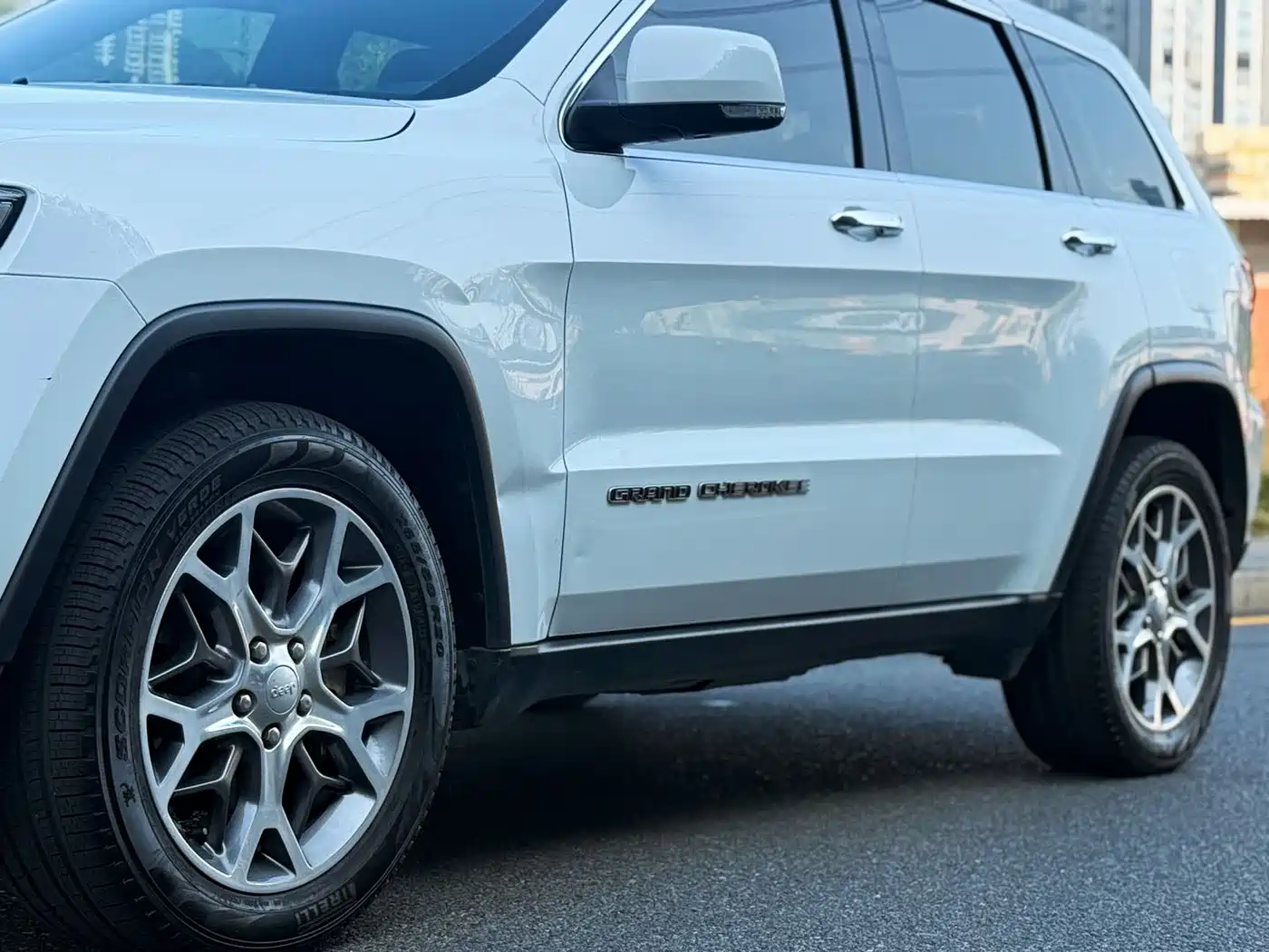 JEEP GRAND CHEROKEE