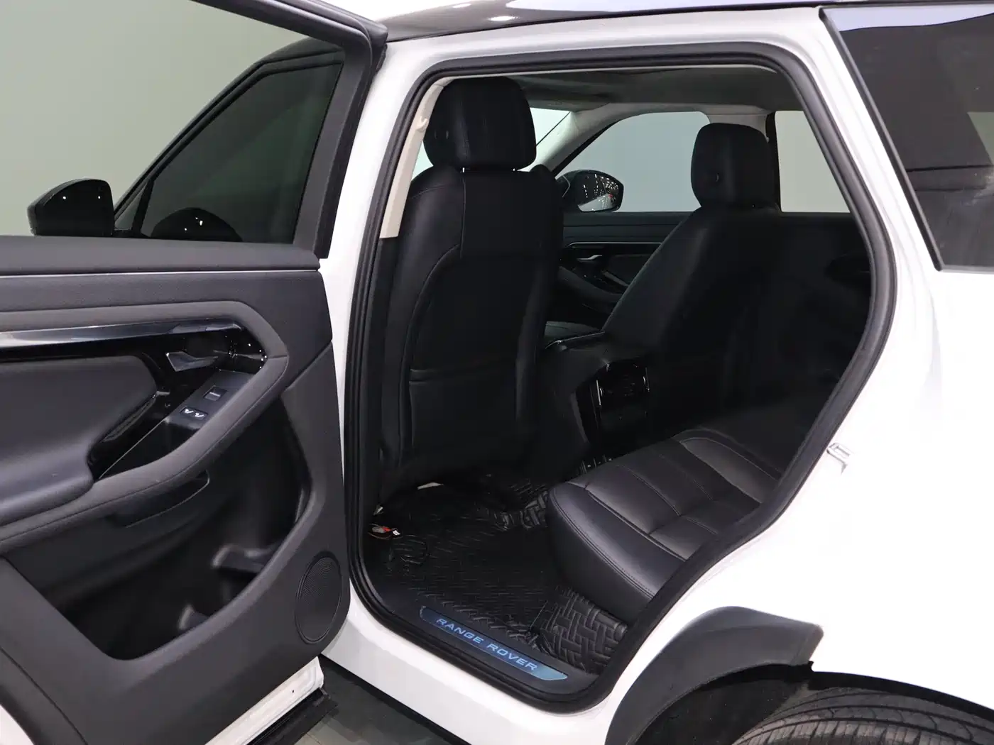 Land Rover Range Rover Evoque 2021 Range Rover Evoque L 249PS R-Dynamic S Performance Edition фото 15