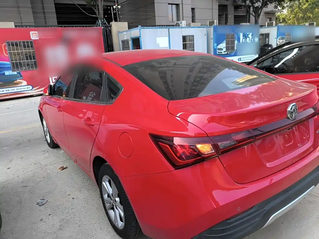 Photo 5 - MG GT