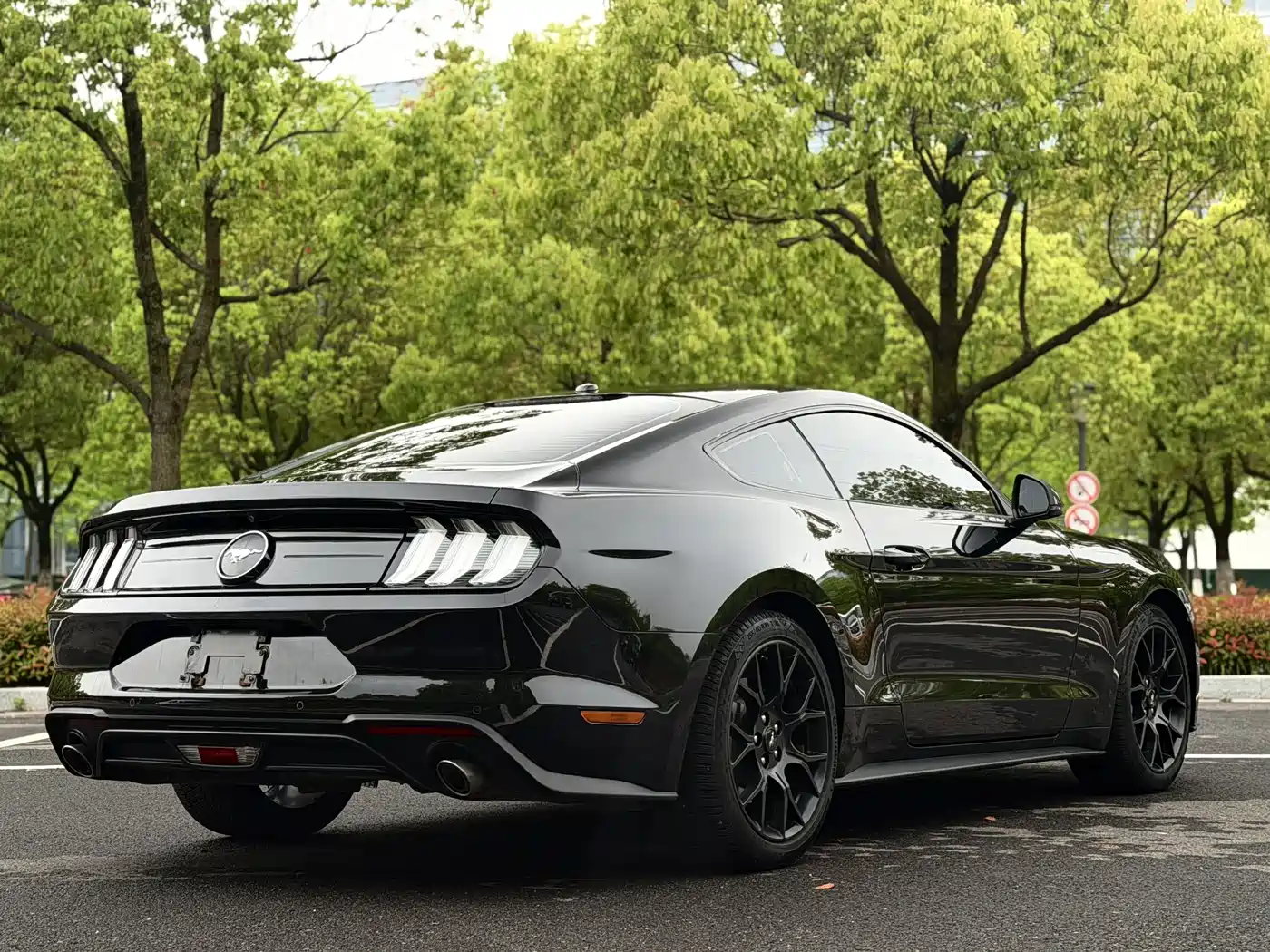 Ford Mustang 2019 2.3L EcoBoost фото 7