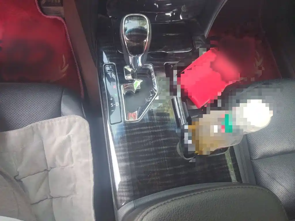 Photo 7 - Toyota Crown