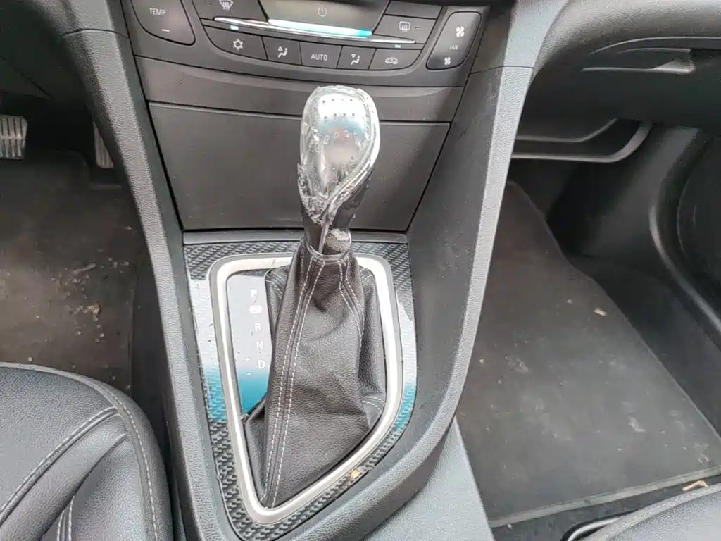 Фото 14 - Buick Excelle