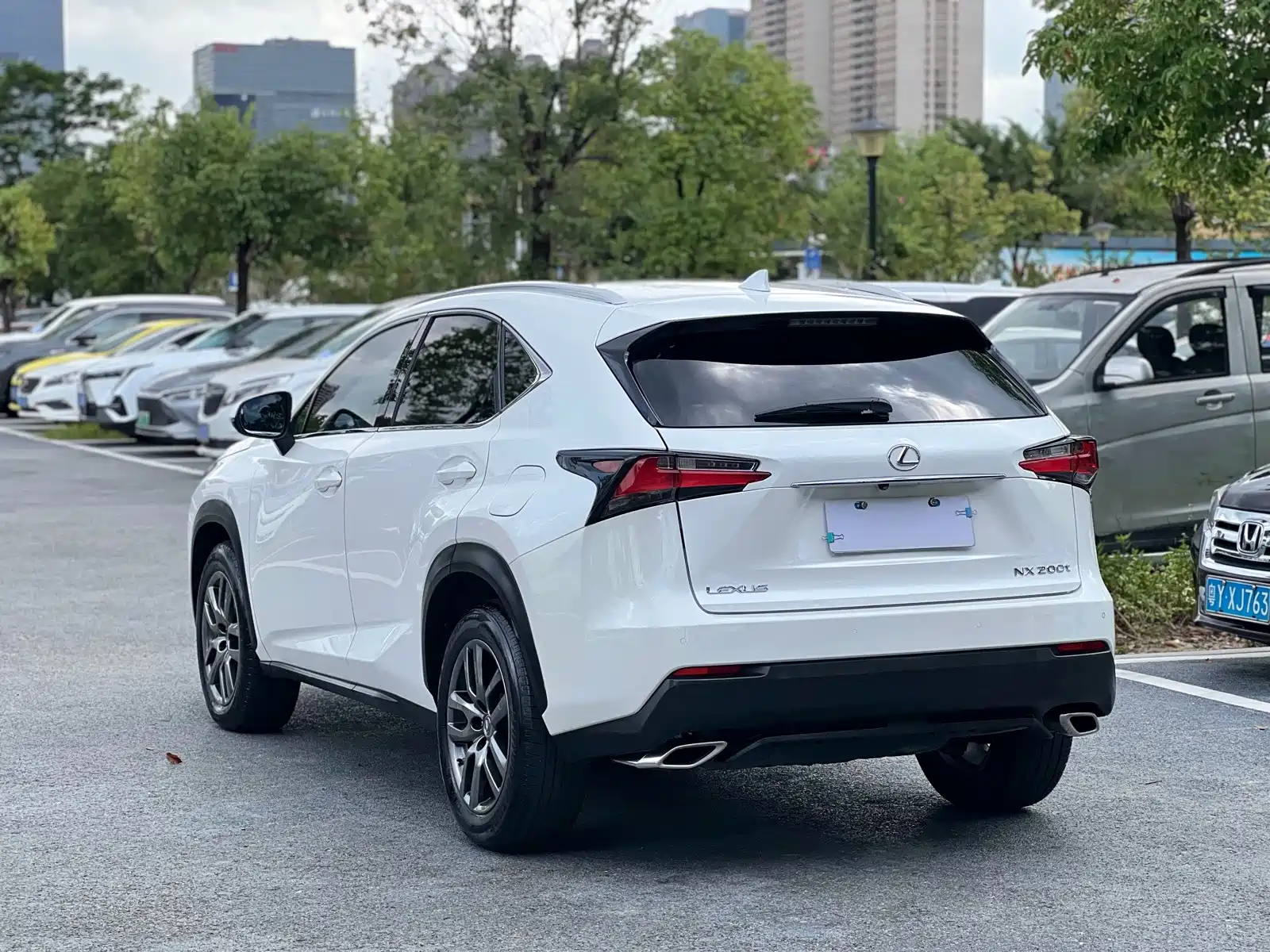 Фото 4 - Lexus NX