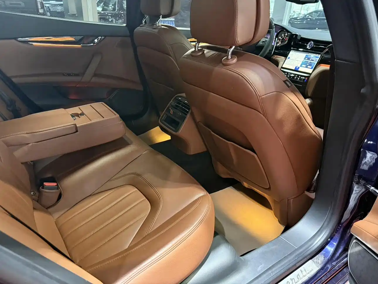 Фото 11 - Maserati Quattroporte