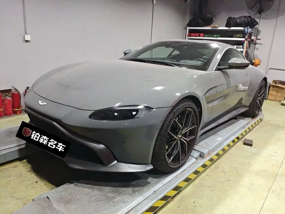 2022 Aston Martin V8 Vantage