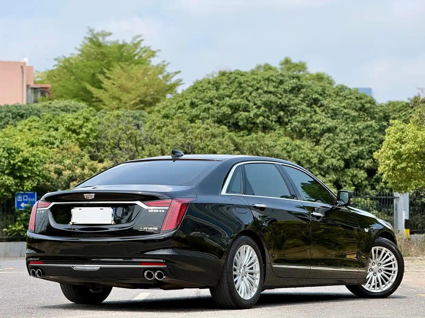 CADILLAC CT6