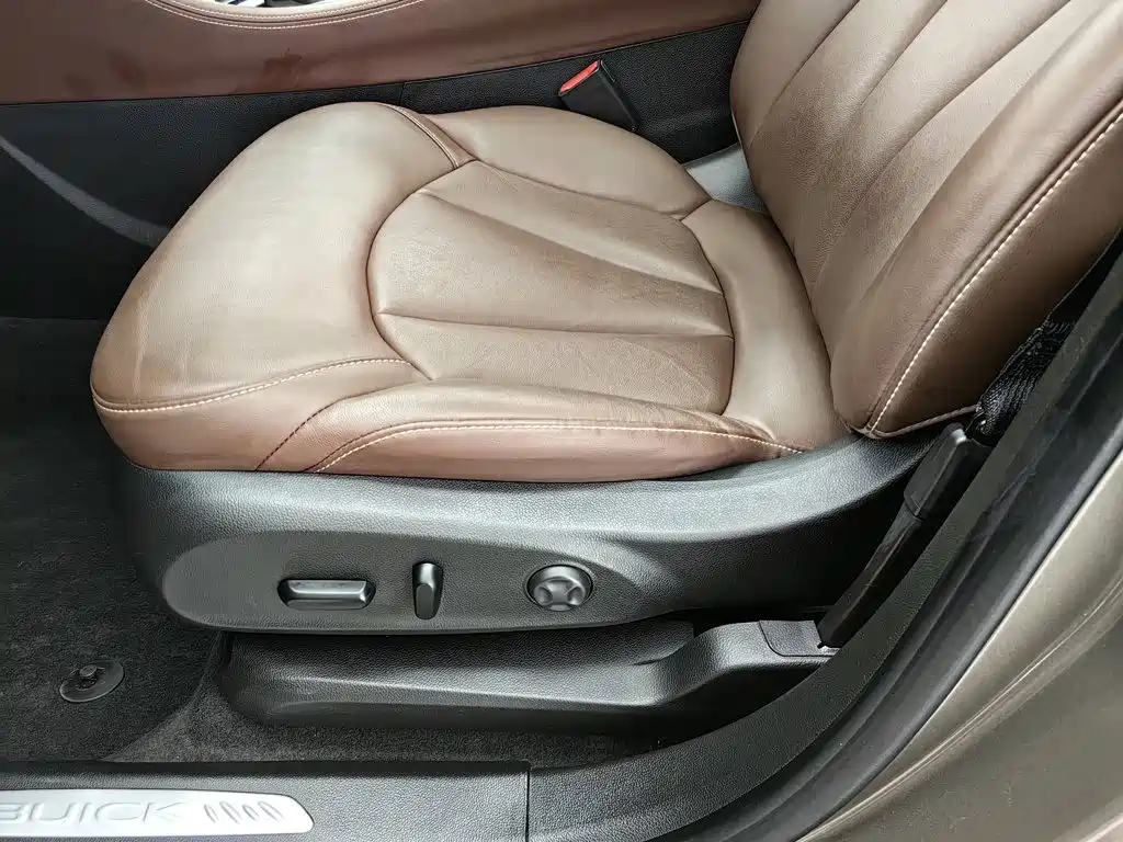 Фото 20 - Buick Envision Plus