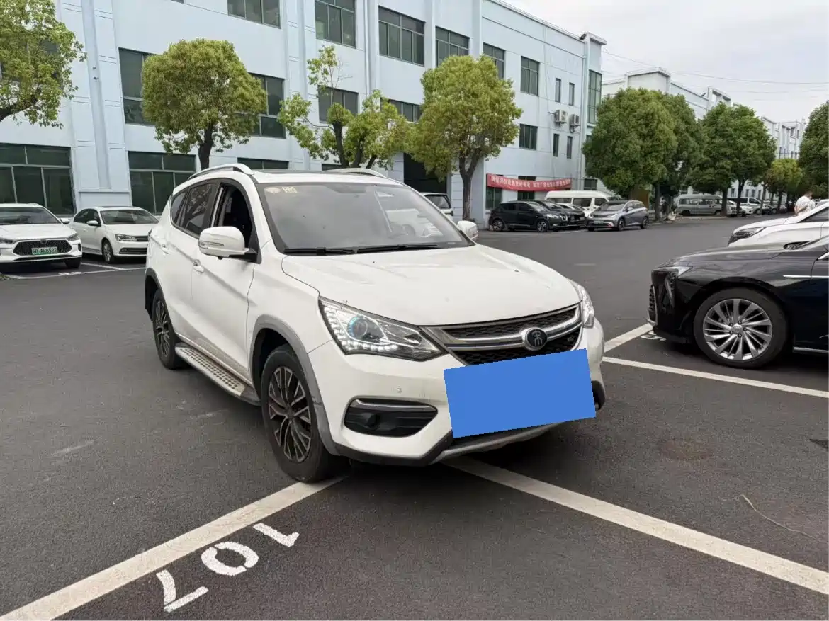 BYD Song New Energy 2017 Song DM 1.5TID Full-time 4WD Premium фото 3