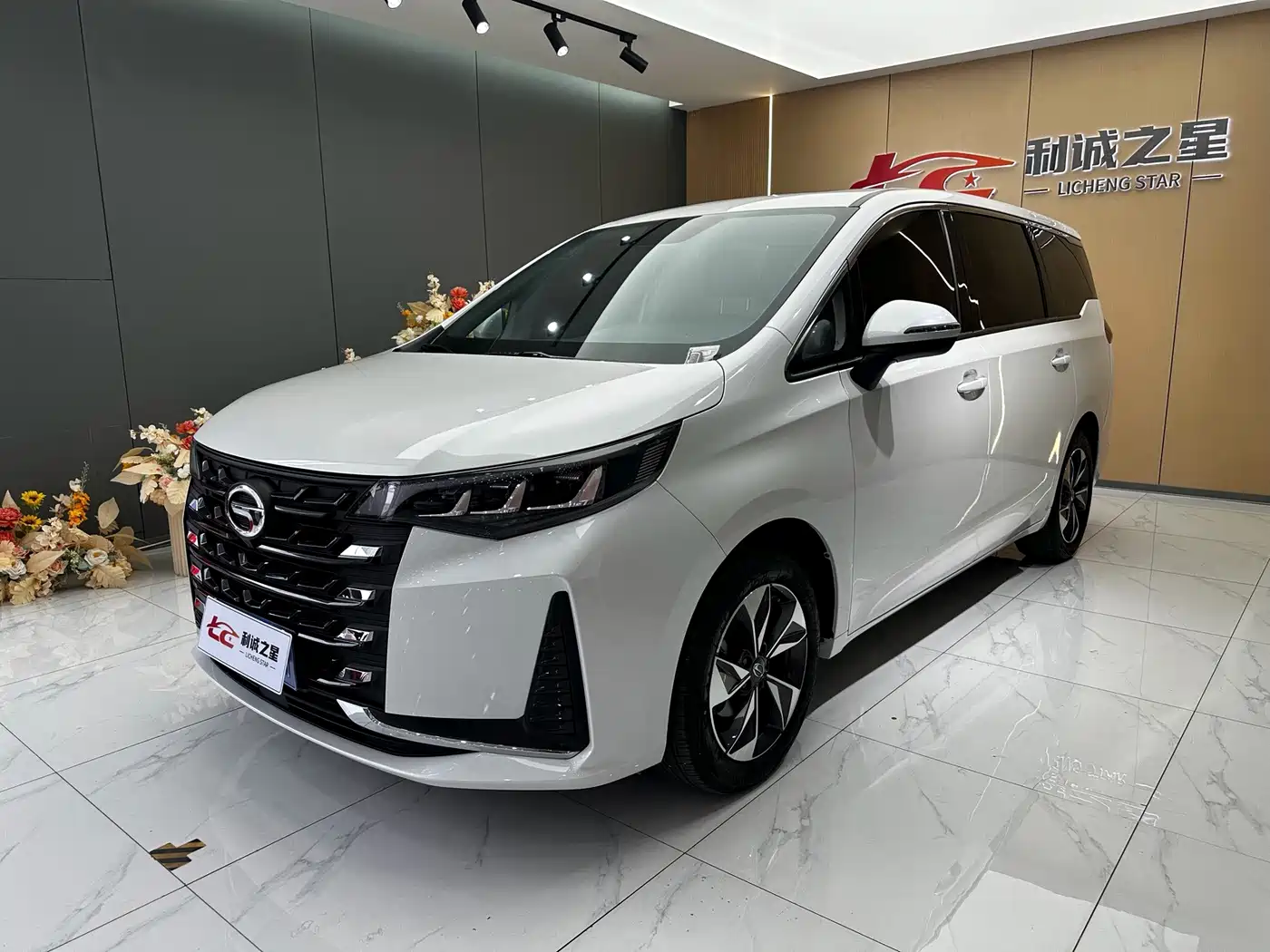 GAC Trumpchi Trumpchi M6 2025 2023 PRO 270T DCT Luxury Edition