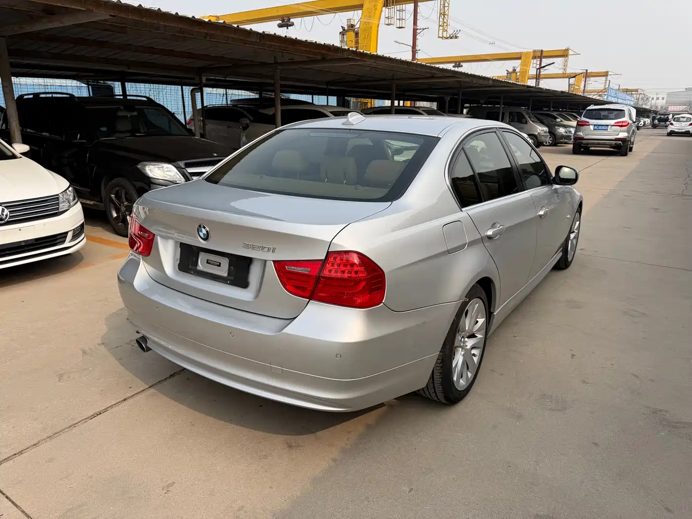 BMW 3 Series (Import) 2012 2010 320i Luxury