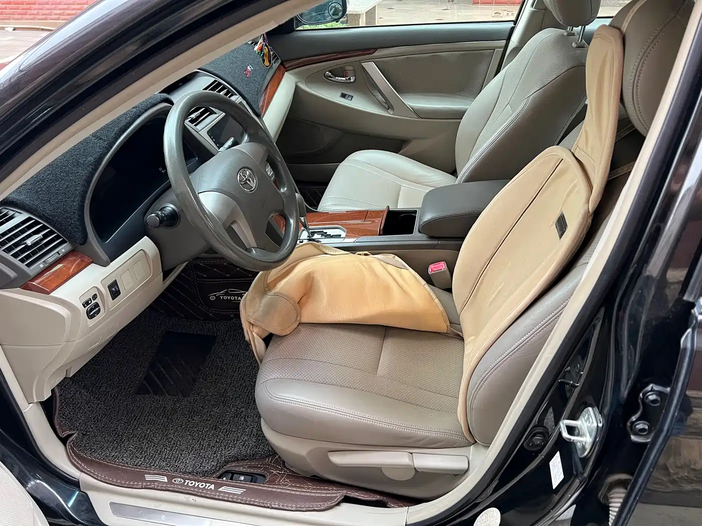 Toyota Camry 2013 200E Classic Elite Edition фото 7