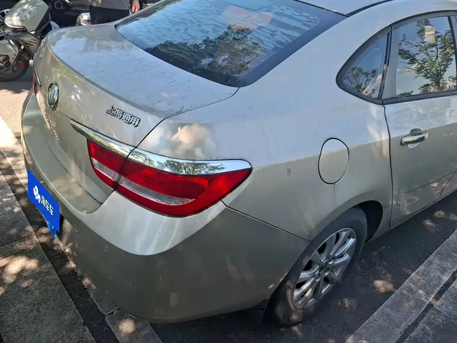 Photo 3 - Buick Excelle