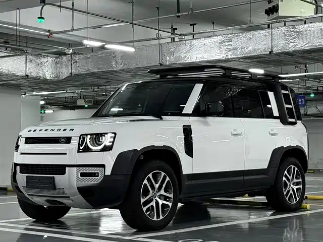 LAND ROVER DEFENDER